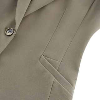 G2000 เสื้อสูทสำหรับผู้หญิง ทรง Slim Fit รุ่น 5621100319 BEIGE