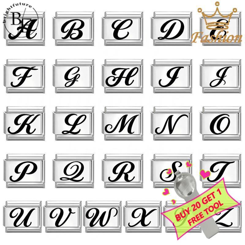 แกะสลัก 26 ตัวอักษรภาษาอังกฤษอิตาเลี่ยน Charm สร้อยข้อมือ Fit 9 มม.สร้อยข้อมือสแตนเลสเครื่องประดับทําอุปกรณ์เสริม DIY Retro บุคลิกภาพโมดูลสร้อยข้อมือ