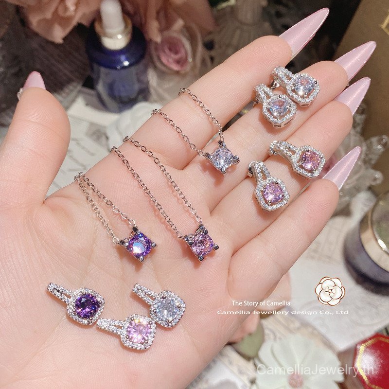 Sophisticated Camellia และ Cubic Zirconia Square จี้สร้อยคอและต่างหูชุด – Dainty, เครื่องประดับ Zirc