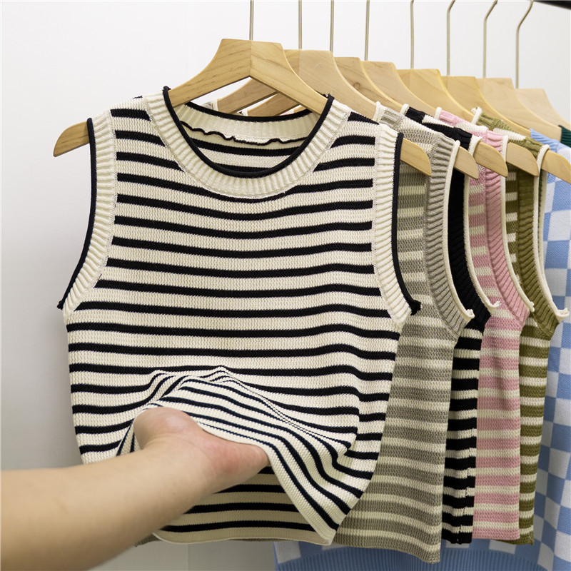ลาย Camisole สุภาพสตรีฤดูร้อนสวมใส่ด้านนอกรอบคอ Slim-fit Slimmer ดูภายในสั้นแขนกุดผ้าไหมน้ําแข็งถัก 