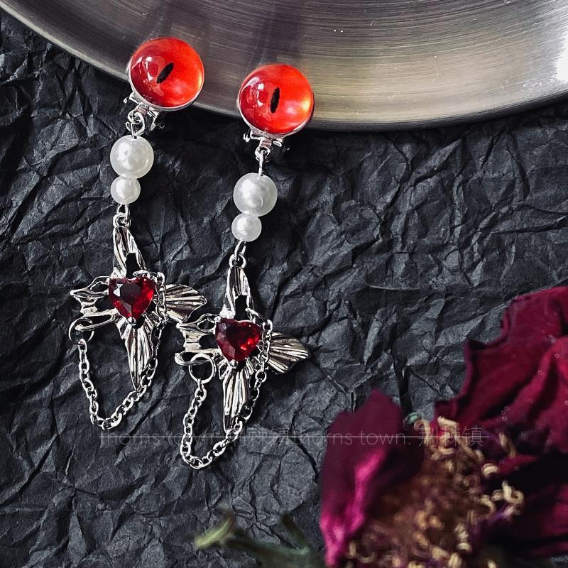 Chapter 7 * Thorn Town Design Red Heart Chain ต่างหู y2k Sweet Cool Ear Clip อินเทรนด์