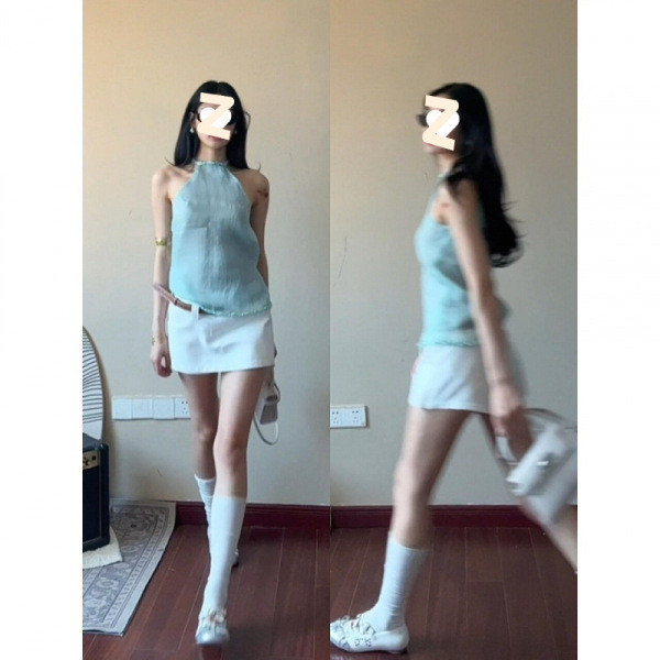 ชุดเซ็ทไปทะเล ชุดไปทะเลผู้หญิง INS CEC เสื้อสายเดี่ยวคล้องคอลูกปัดสีเขียวมิ้นต์สไตล์เกาหลีกระโปรงรัด