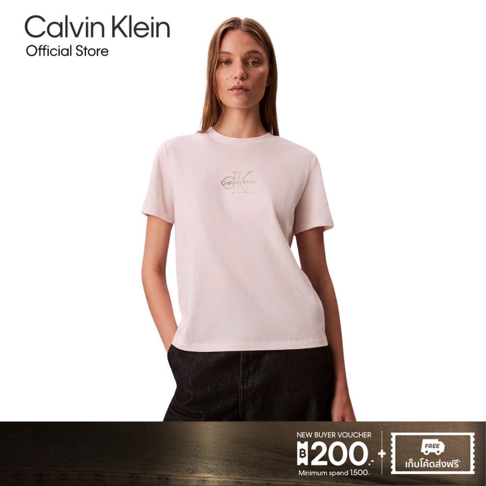 CALVIN KLEIN เสื้อยืดคอกลมผู้หญิง Glossy Metallic Logo T-shirt ทรง Regular รุ่น 47D873G WFI-สี Champagne Pink