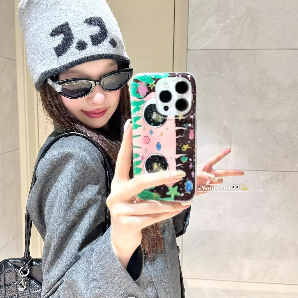 เคสโทรศัพท์โทรศัพท์ตาโตสีดําสาวผมเหมาะสําหรับเคสโทรศัพท์ Apple 17ProMax iPhone17Air รวมทุกอย่างสไตล์