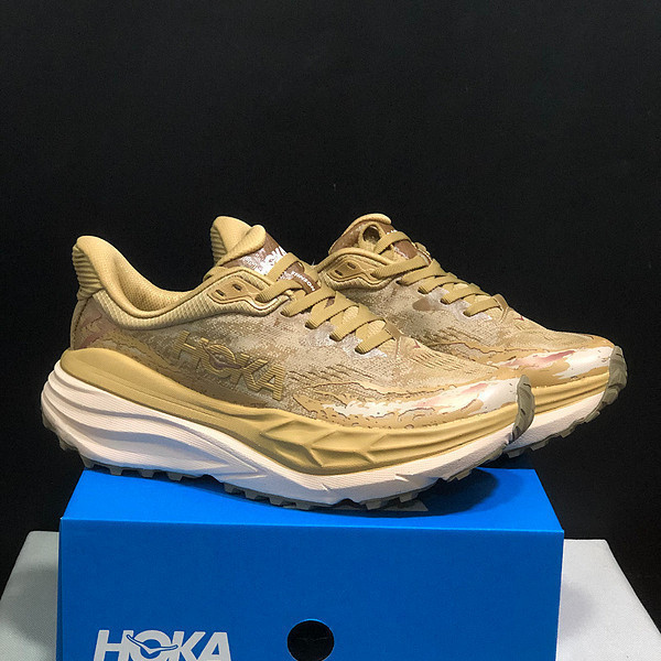 รองเท้าวิ่ง Hokka One Stinson 7 ให้ความสบายและระบายอากาศได้ดี