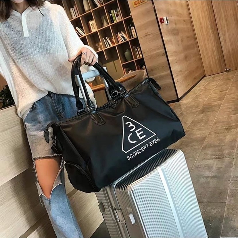 Qier แนะนํา 3.ce ช่างแต่งหน้าเล่น Group Live และกระเป๋าเครื่องสําอางกันน้ํา Dirt-Resistant ขนาดใหญ่-