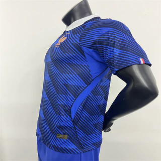 รุ่นผู้เล่น 2026-27 ฝรั่งเศส เสื้อฟุตบอลบ้านคุณภาพสูง S-2XL