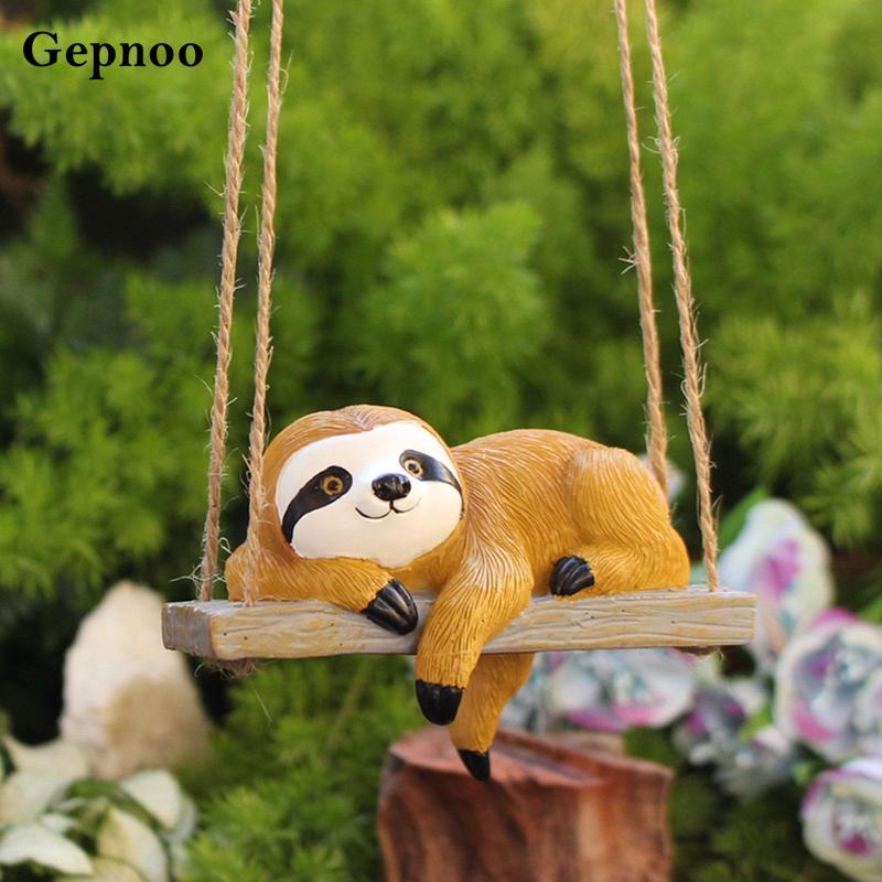 [Gepnoo] รูปปั้นแขวน Sloth ตุ๊กตาสวน Sloth สําหรับสวนระเบียงต้นไม้ตกแต่งบ้าน
