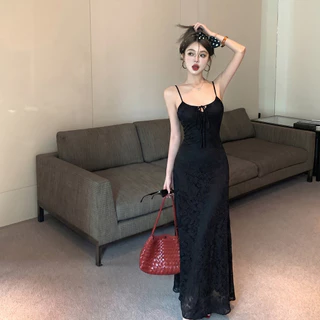 ชุดเดรสสายเดี่ยวทรงยาว ไปทะเล พริ้วสวย ถ่ายรูปขึ้นกล้องทุกมุม