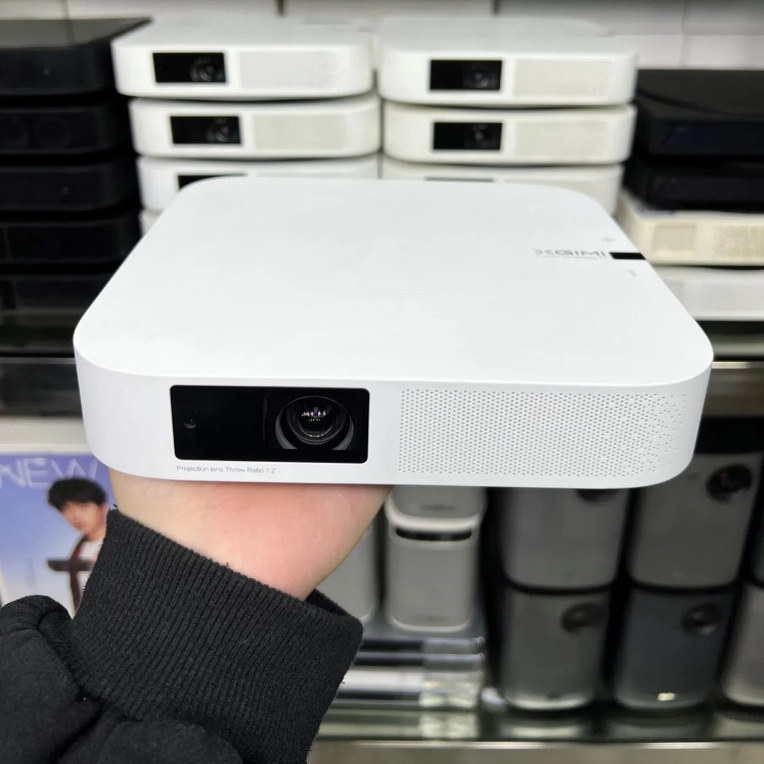 โปรเจคเตอร์มือสอง H3S/H3/H2/Z8X/Z6X/Z6 ครัวเรือนธุรกิจ HD โปรเจคเตอร์