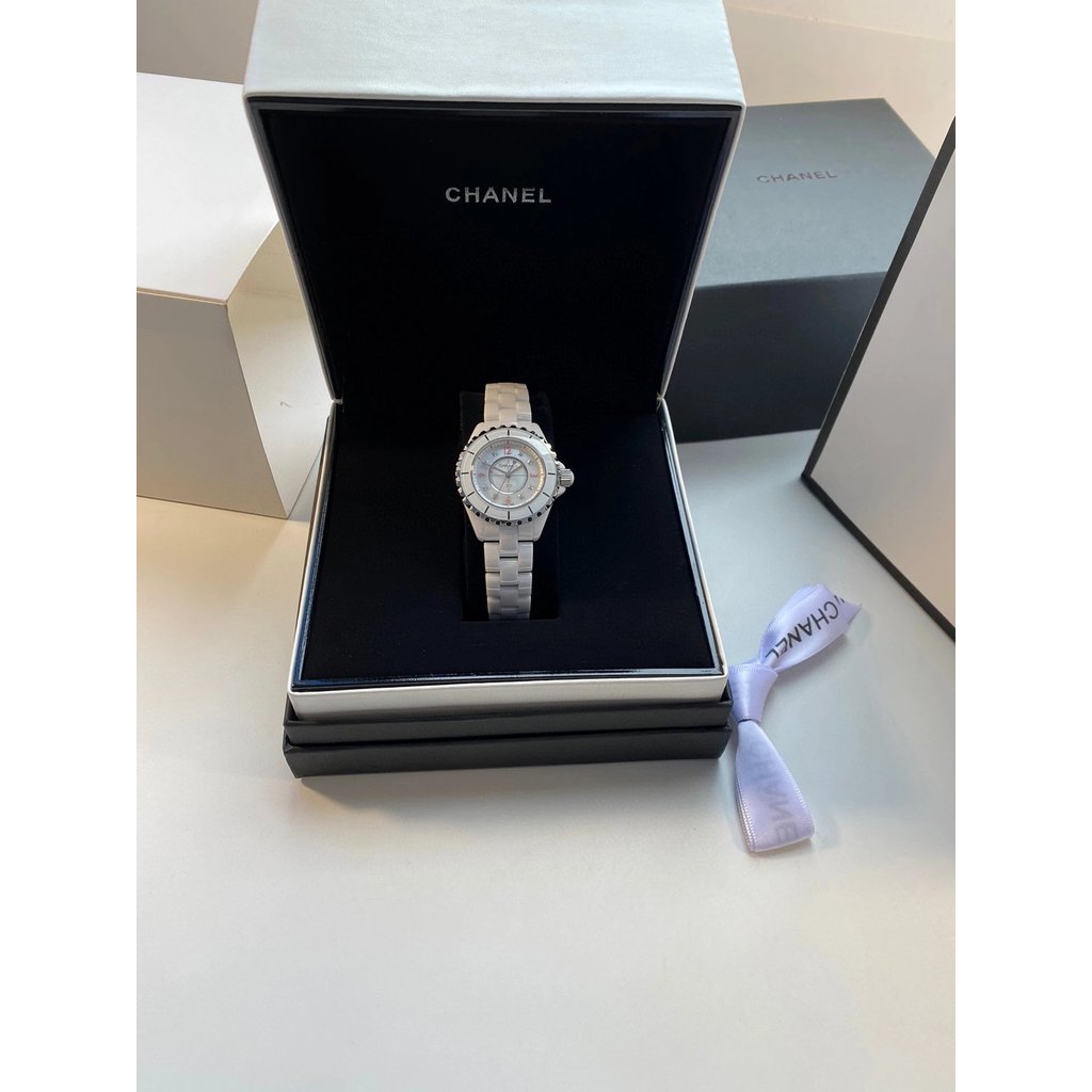 นาฬิกา Chanel J12 Series 33 นาฬิกา
