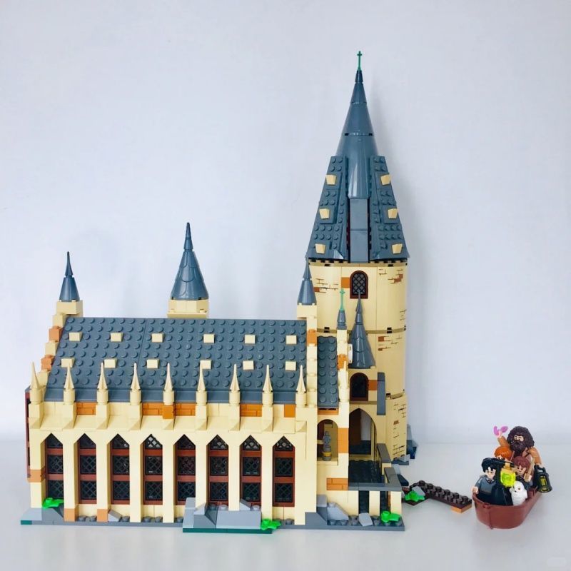 บล็อกตัวต่อที่เข้ากันได้ 75954 Hogwarts Auditorium Castle Boy ประกอบบล็อกอาคารของเล่นเพื่อการศึกษา