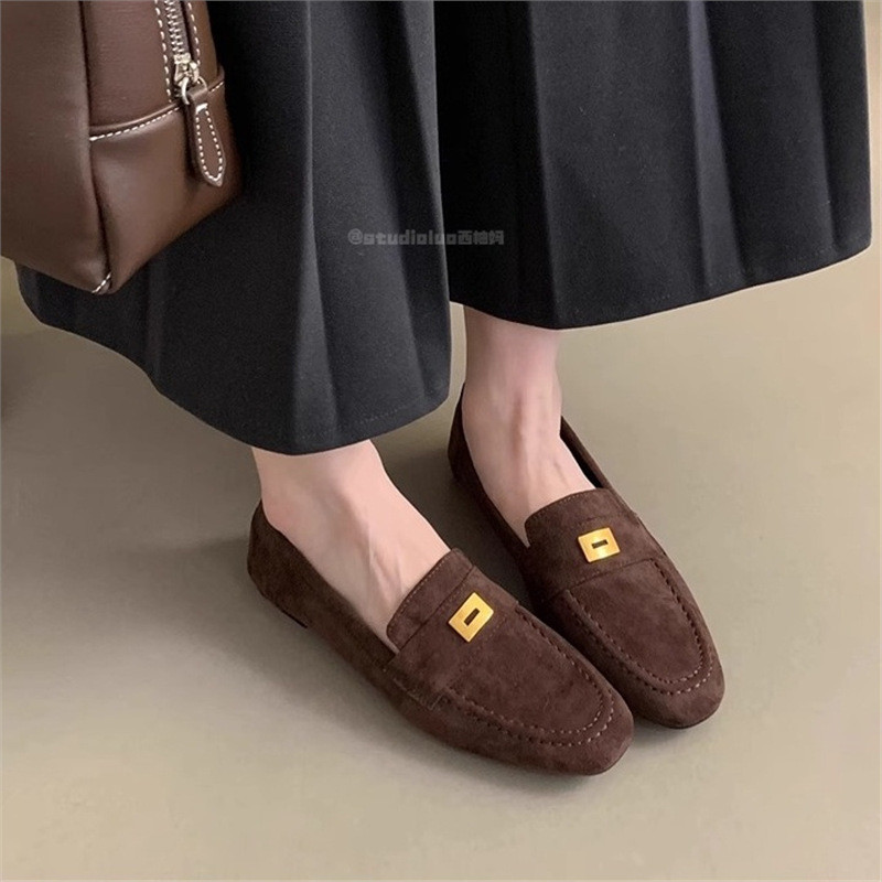 รองเท้าโลฟเฟอร์หนังกลับแฟชั่นเกาหลี ประดับด้วยหัวเข็มขัดโลหะ สไตล์เรโทร เหมาะสำหรับใส่ไปทำงาน - รูปที่ 4