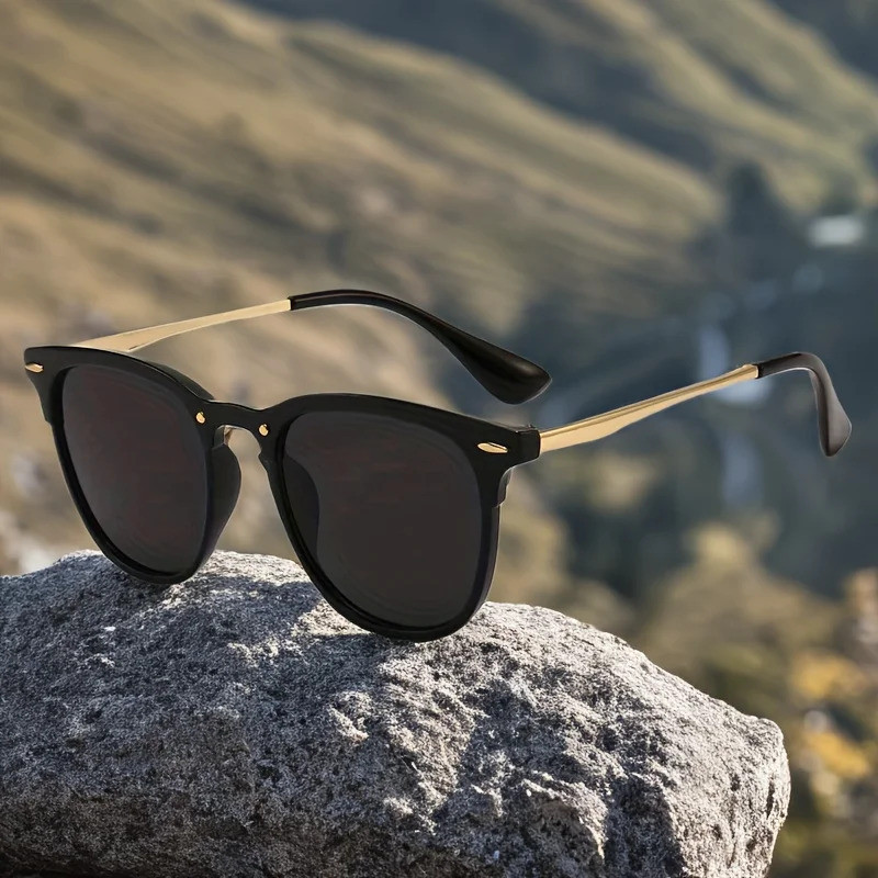 Brand Fashion Sunglasses Women Cat Eye Brand Desginer Sun Glasses Black Rivet Cateye Female Shades E