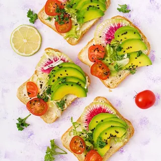 อโวคาโดแฮสคัดพิเศษ Hass Avocado Premium [หมายเลขบาร์โค้ด 0000048269780 ] สินค้าคุณภาพดี คัดสรรอย่างตั้งใจ