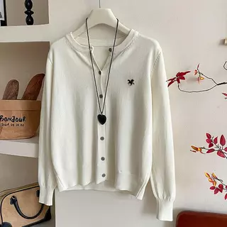 K9428 Embroidered knit cardigan, round collar, soft and comfortable.