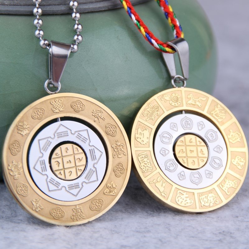 Manjusri Heart Mantra Nine Palaces Gossip จี้ Zodiac Amulet แปดมงคลแขวนคู่ Amulet เครื่องประดับเหล็ก
