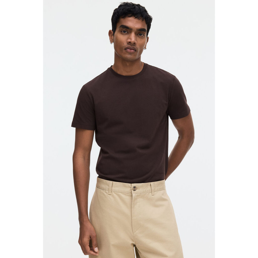 H&M(เอชแอนด์เอ็ม) เสื้อยืดทรง Slim Fit คอ Round-neck ผู้ชาย 0570002_22