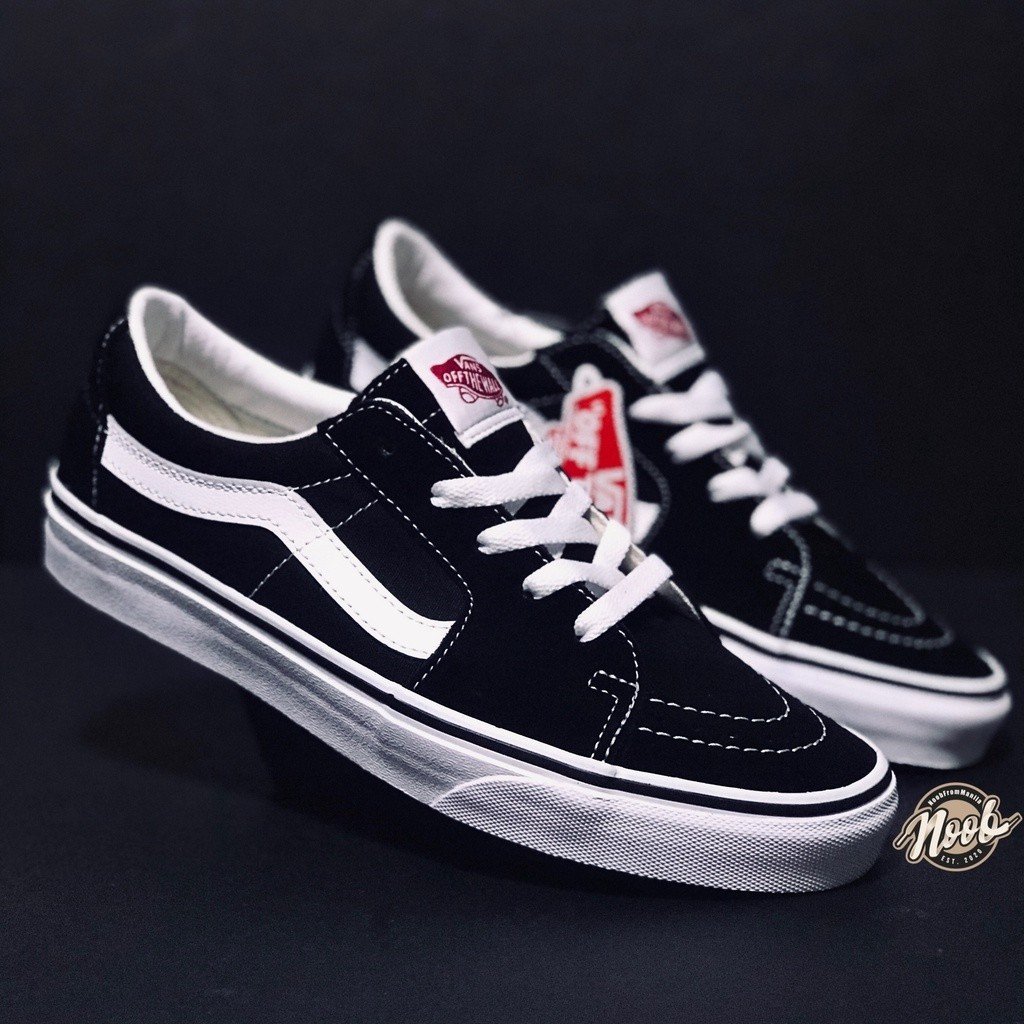 Vans Classic Low White/Black Hand Shoes