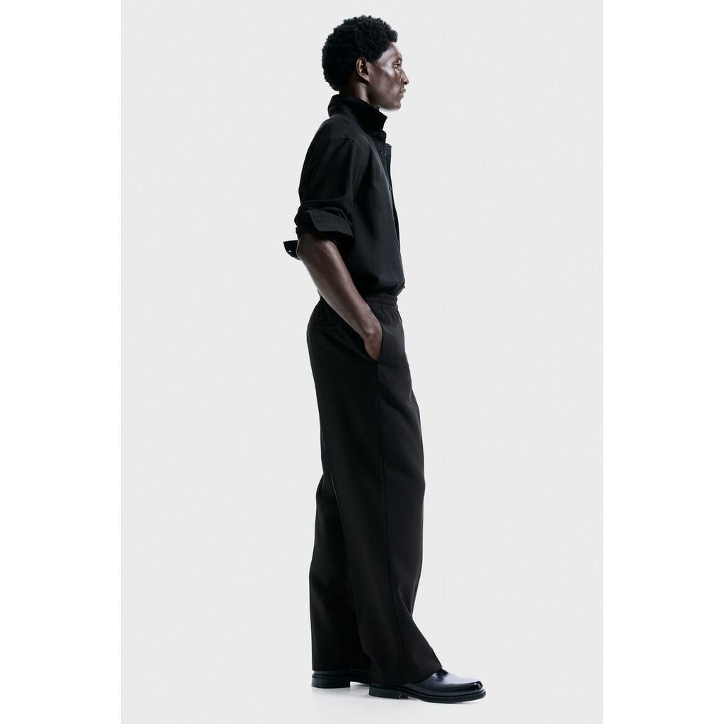 H&M(เอชแอนด์เอ็ม) กางเกงทรงสบาย Men Relaxed Fit Trousers 1299855_2