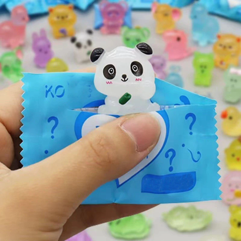GeeToy 20 ชิ้น แบบสุ่ม สัตว์น่ารักเซอร์ไพรส์! ของเล่นถุงปริศนา ตัวเล็กเรืองแสงได้ น่ารักสะสมได้ thumbnail 9