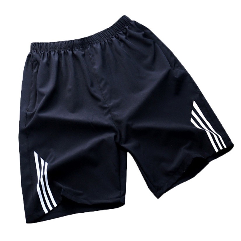 กางเกงออกกำลังกายขาสั้น เนื้อผ้าแห้งไว สวมใส่สบาย มีกระเป๋าข้าง