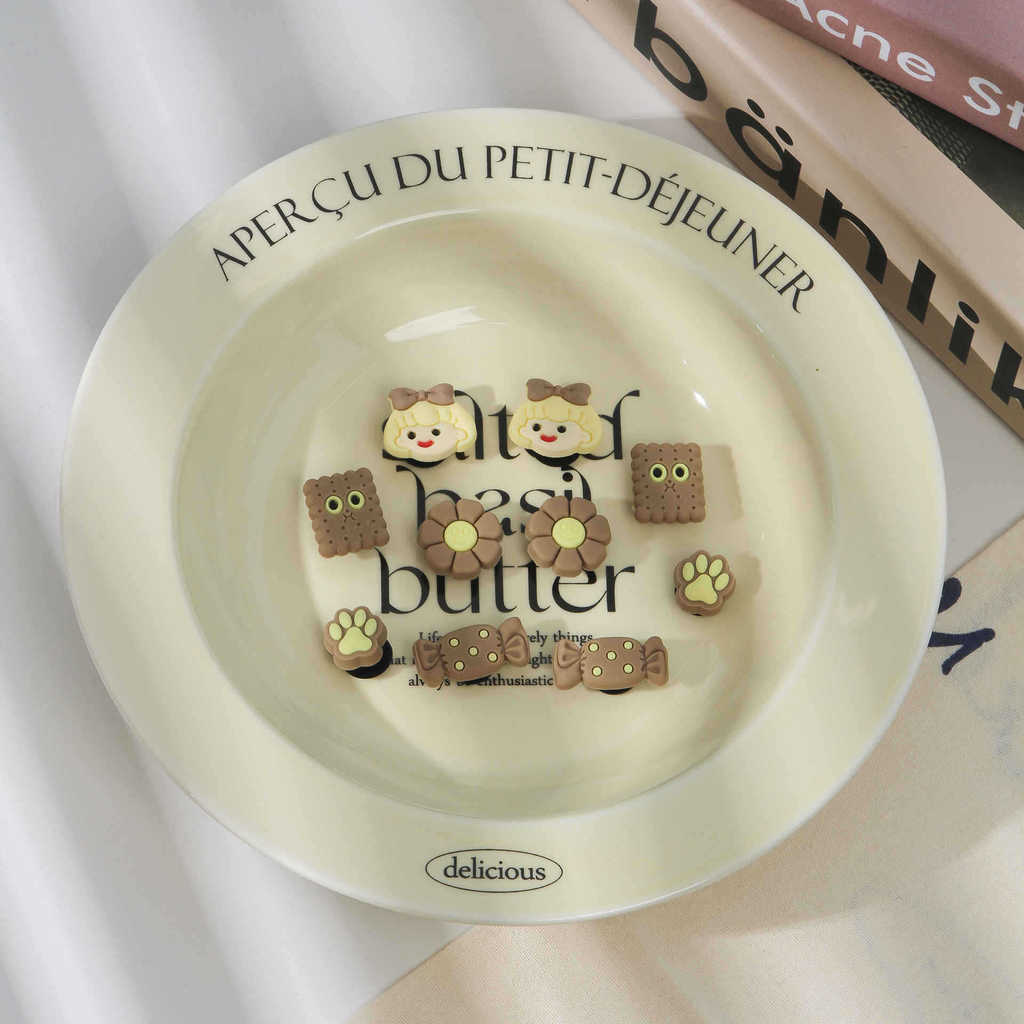 จิบบิท jibbitz crocs crybaby จิ๊บบิท crocs รองเท้าลายการ์ตูนดอกไม้น่ารัก พร้อมอุปกรณ์เสริมคล้องหัวเข