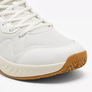 Decathlon Adult Basketball Shoes Essential 100 รองเท้าบาสเกตบอล สำหรับผู้ใหญ่ รุ่น Essential 100 - White