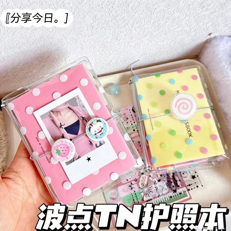 คลังสินค้าพร้อม เกาหลีโปร่งใส Polka Dot Pvc Book เสื้อผ้ามูลค่าสูง Ins สไตล์ TN Passport Book กระเป๋