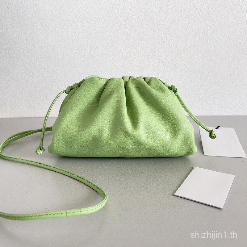 5Z9O คลังสินค้าพร้อม BV Cloud Bag Plain Weave Calfskin Casual One-Shoulder กระเป๋าถือแฟชั่น All-Matc