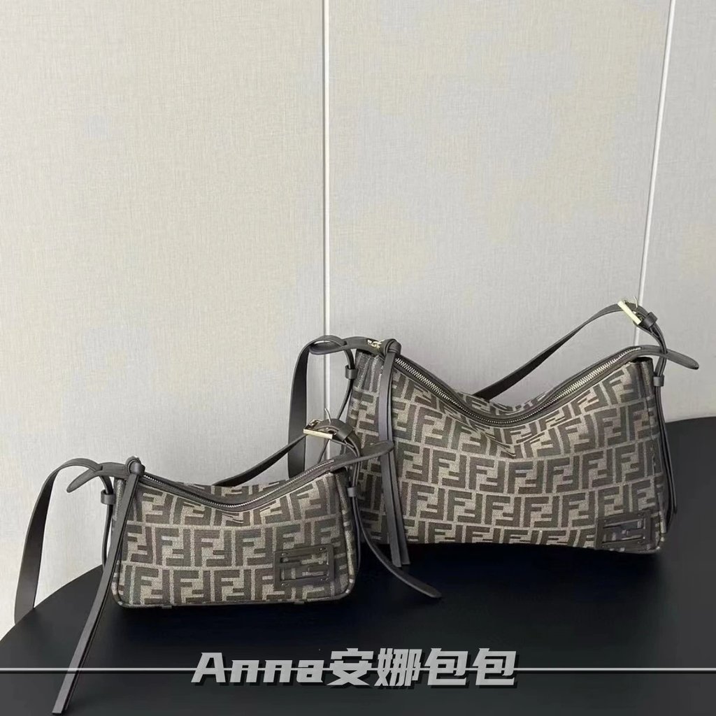 Fendi Bag Foundation simply Fendi Old Flower Underarm hobo Fendi Messenger Bag Medieval Practical In