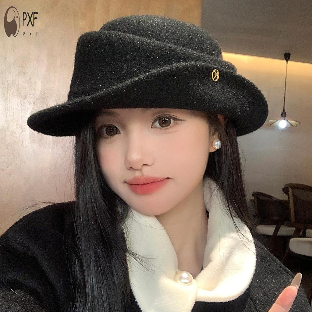 หมวกทรงม้วนขอบทำจากผ้าขนสัตว์ สไตล์แฟชันฝรั่งเศสแบบเฮปเบิร์น หรูหรา และเหมาะสำหรับฤดูหนาวของผู้หญิง