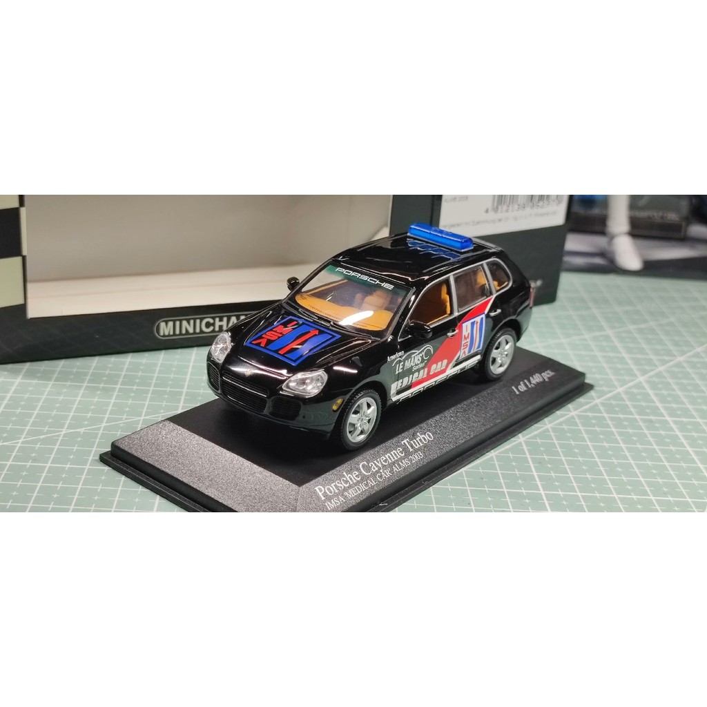 Porsche Cayenne Turbo 1/43 Mini Car Cutting Model Scoutlet Medical Car