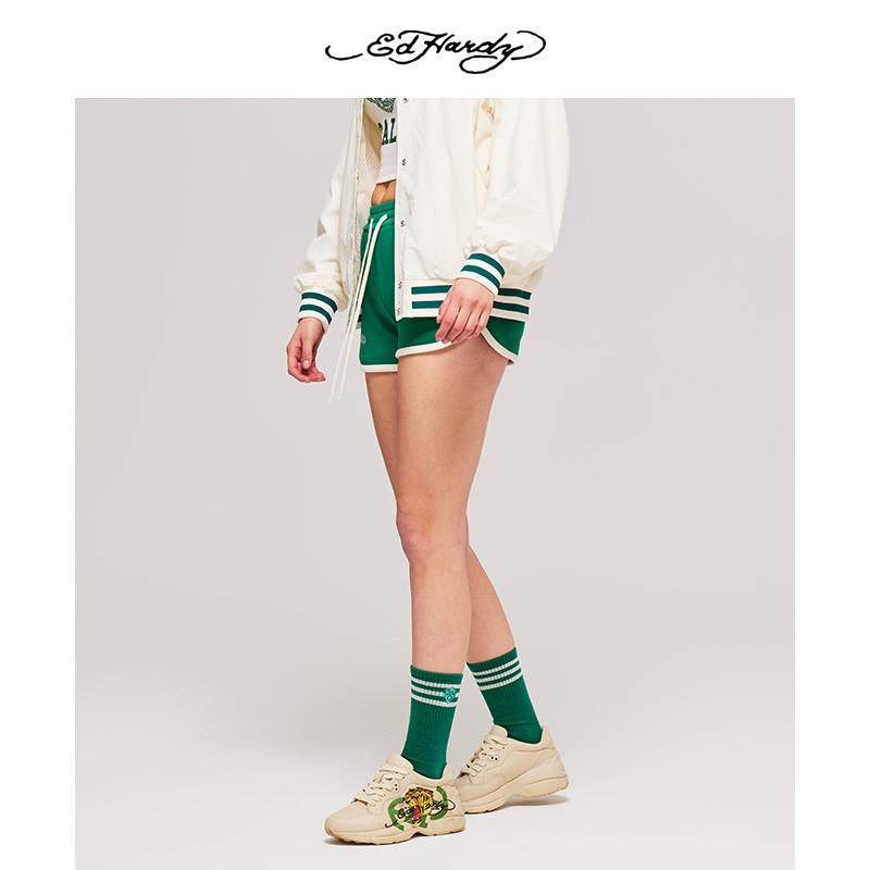 กางเกงขาสั้นสุภาพสตรี Ed Hardy แบบคลาสสิก สไตล์ใหม่สำหรับฤดูร้อน