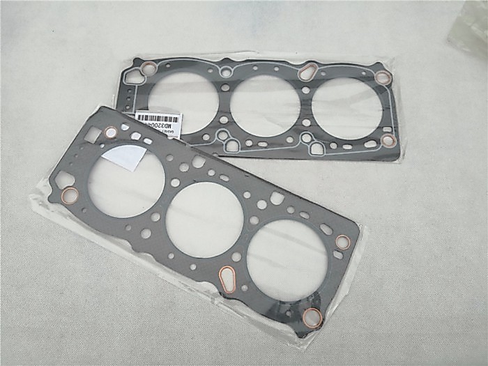 2PCS Cylinder Head Gasket Engine Gasket  For MITSUBISHI Pajero Montero L200 V33W V43W V73W -6G72 3.