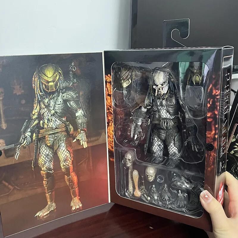 【พร้อมส่ง】predator figure model neca 铁血战士 手办 人偶 feral ฟิกเกอร์ Ultimate Elder Predator mask scar mod