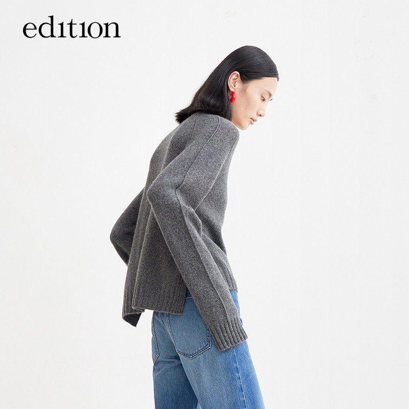 เสื้อกันหนาวขนแกะสำหรับผู้หญิง สไตล์หลวมเรโทร ดีไซน์รอบคอดูทันสมัย EBA4SWT012