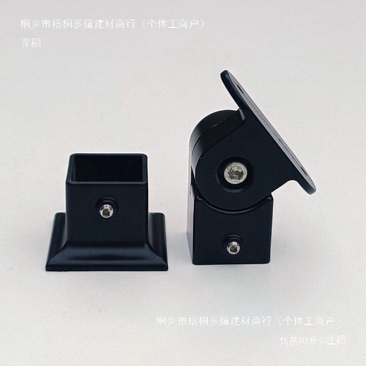 บันไดเหล็กดัดคอลัมน์ไม้เนื้อแข็งที่เท้าแขนยามรั้วราวบันไดในร่มกลางแจ้งติดตั้งเขย่าหัวฐานด้านบนล่างอุ