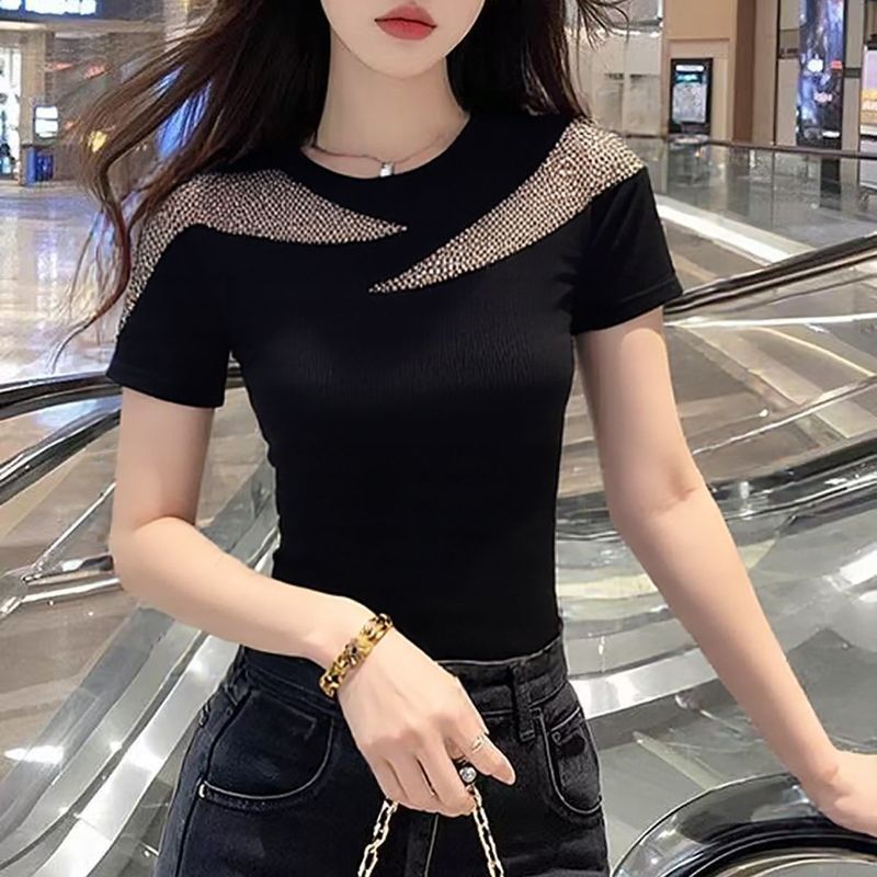 สไตล์ตะวันตกเซ็กซี่ Hollow Diamond-Studded แขนสั้นเสื้อยืดผู้หญิงฤดูร้อนออกแบบ Niche Western สไตล์แน่น Slimmer ดูเสื้อขนาดเล็กผู้หญิง All-Match แฟชั่นแขนสั้นเสื้อยืด
