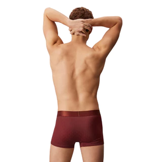 CALVIN KLEIN กางเกงในผู้ชาย Microfiber Stretch Emblem Limited Edition ทรง Low Rise Trunk รุ่น NB4424 2RD-สีแดง