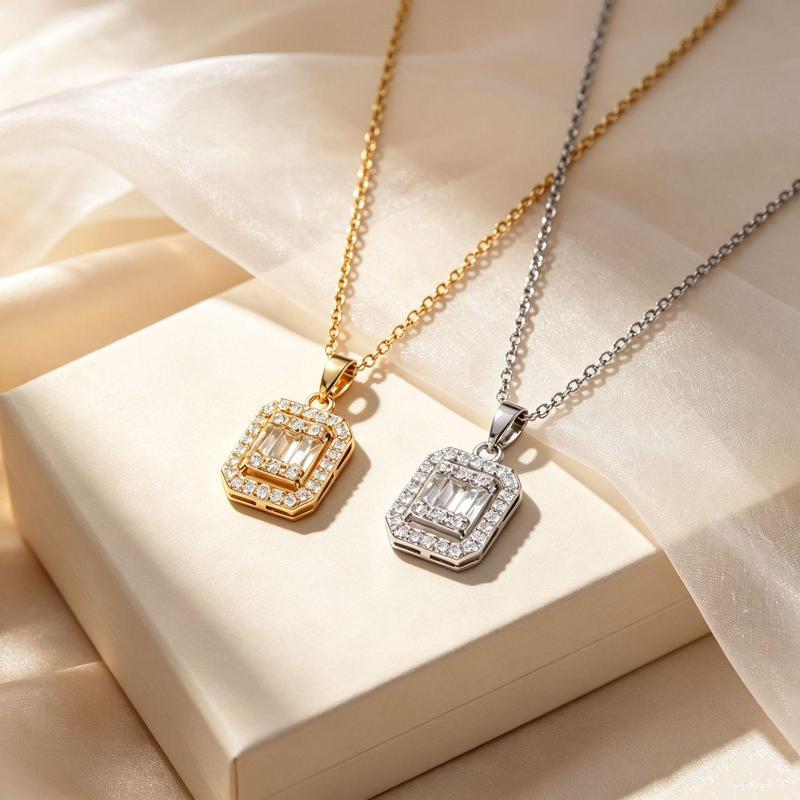 เวอร์ชั่นเกาหลีสร้อยคออินเทรนด์ผู้หญิง Retro Square กรอบเพชรเต็มจี้บาง Clavicle Daily Commuter Datin