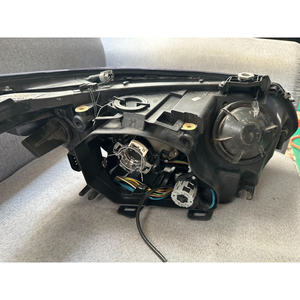 #BMW/BMW BMW ไฟหน้าซีนอน E60 เก่า