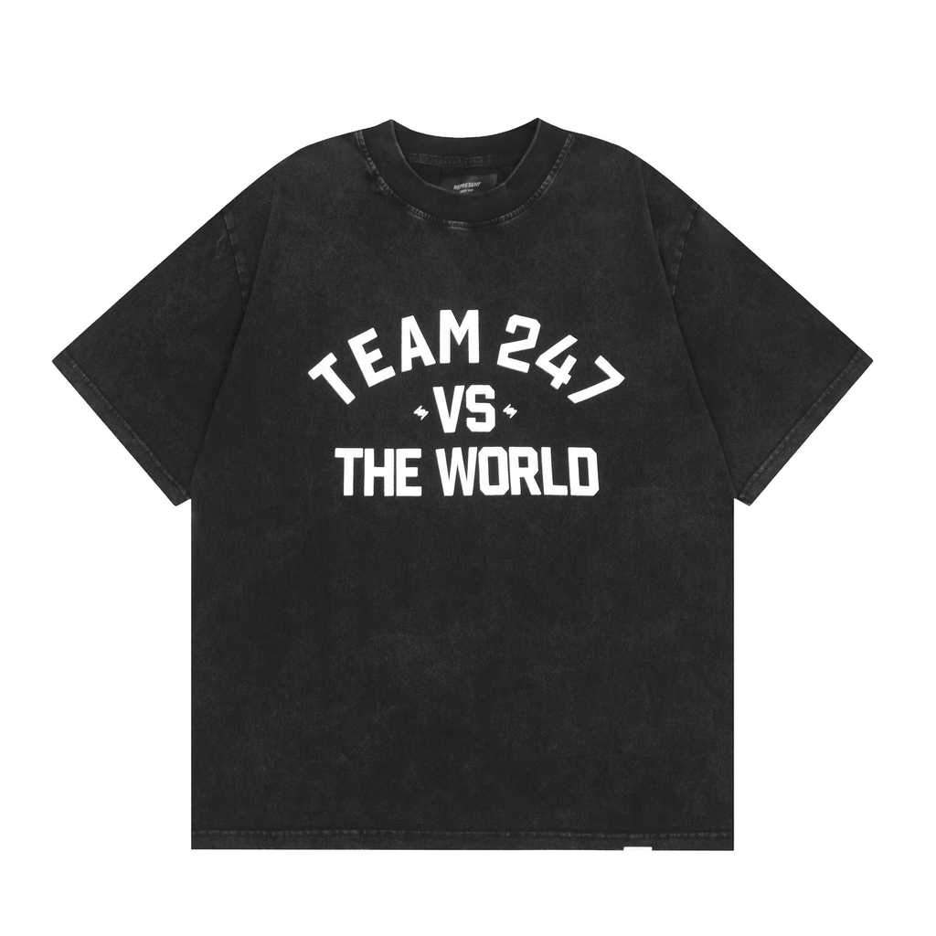 TEAM 247 THE WORLD TEE เสื้อยืดแขนสั้น พิมพ์ลายสำหรับทุกคน