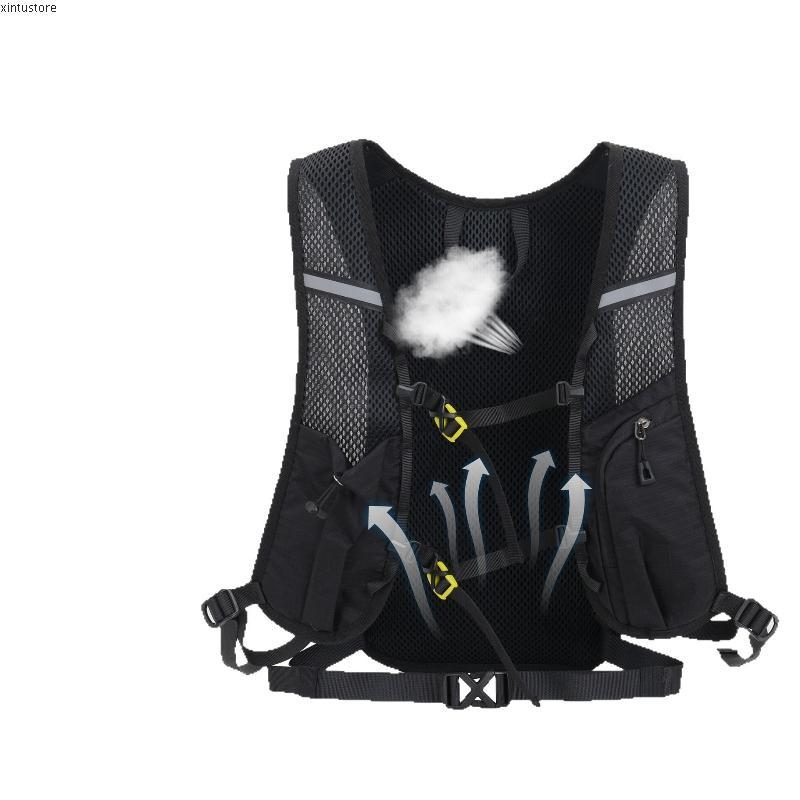 กระเป๋าเป้สะพายหลังเดินป่าพร้อม 2L Hydration กระเพาะปัสสาวะน้ําหนักเบา Packable เดินป่า Daypack สําห