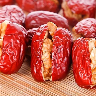 พร้อมส่ง พุทราคลิปวอลนัท 500กรัม พุทราสอดใส้วอลนัท กรอบ หอม อร่อย อบพุทรา อบวอลนัท ผลไม้อบแห้ง