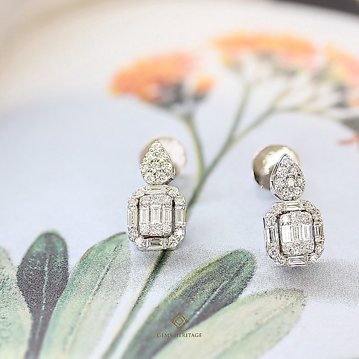 Gems Heritage   ต่างหูเพชรติดหู ทรง emerald cut (erwg195) เพชรแท้น้ำ 98 VVS2-VS1 เรือน 18K ทองคำขาว
