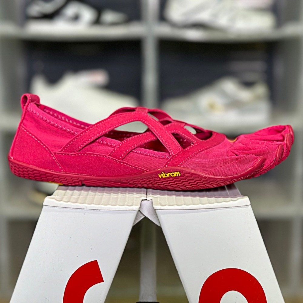 VIBRAM Alitza Loop Five Fingers รองเท้าผ้าใบสําหรับผู้หญิง รองเท้าแบบสวม , กันลื่นเบาพิเศษ, กีฬา, รอ