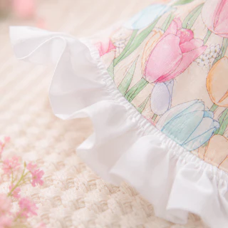 【พร้อมส่ง】เสื้อผ้าสัตว์เลี้ยง ชุดแมว ชุดหมา ลายน่ารักทิวลิปกระต่าย คอปกโบว์สีขาว กระโปรงลูกไม้ ฤดูร้อน XS-XXL