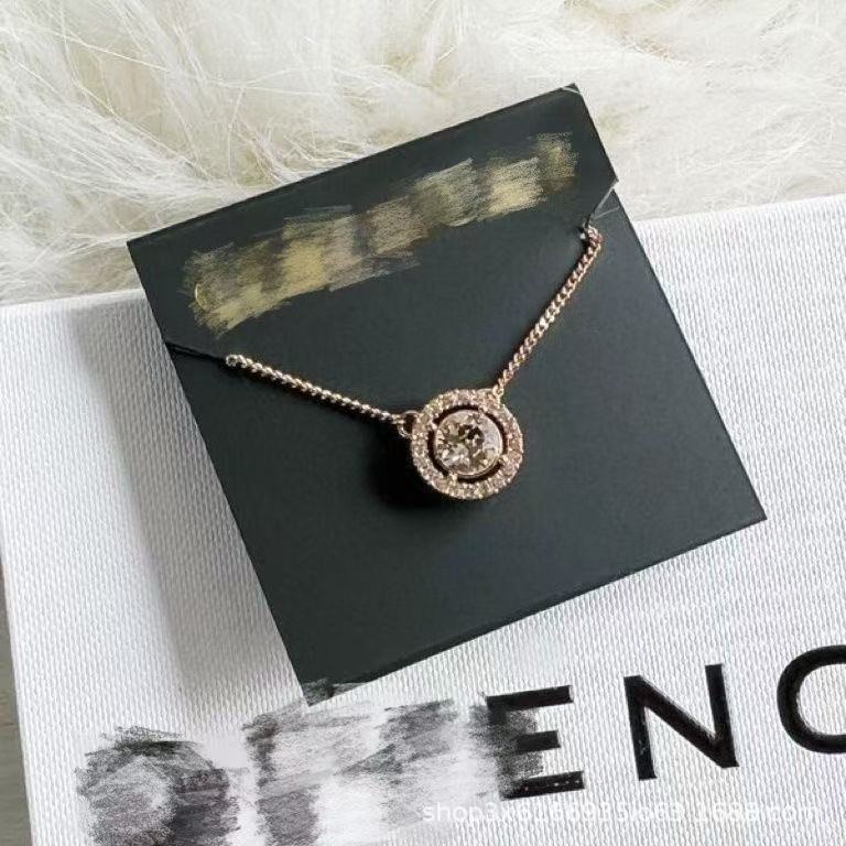 GVC Jijia รุ่นสูง Love Heart สร้อยคอเงิน Seiko Simple Light หรูหรากระพริบเพชร Beating Heart Clavicle