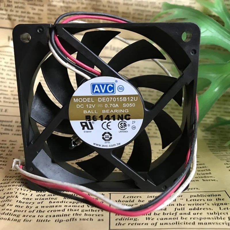 70 มม.พัดลม CPU คอมพิวเตอร์ Original DA07015B12U DE07015B12U 7 ซม.70 มม.พัดลม 12V 0.70A 4-P pwm แชสซ